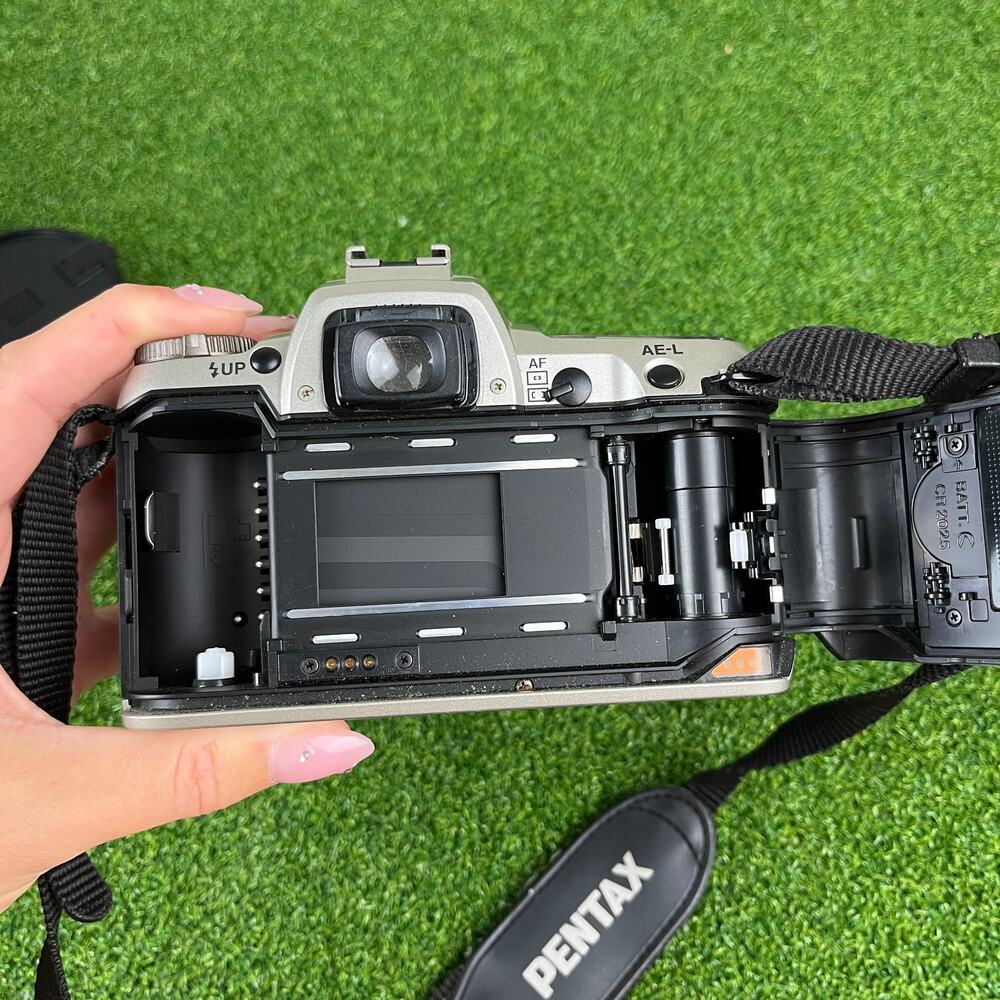 Pentax ZX Series 35mm Film SLR Camera - Picture 6 of 6